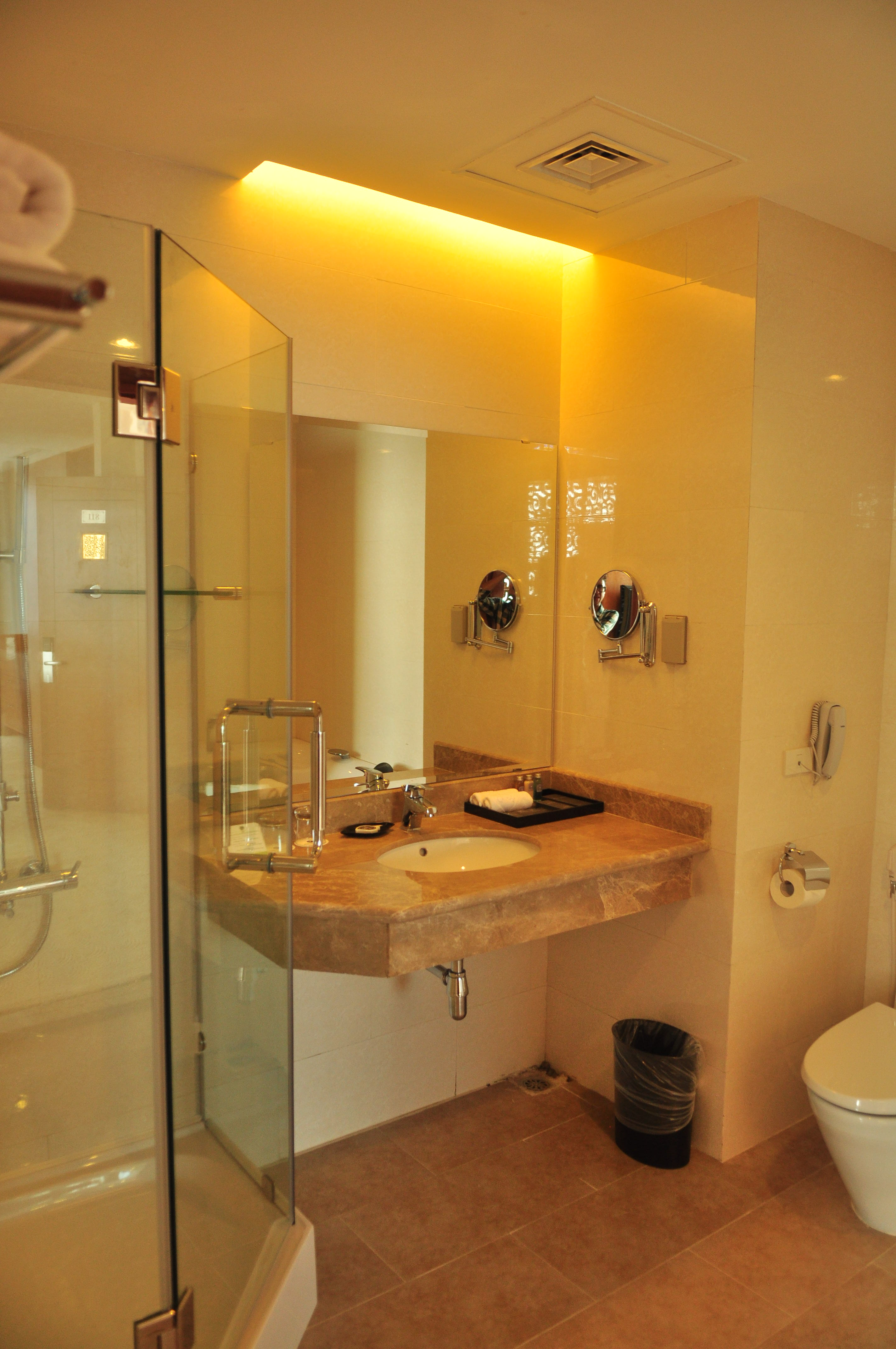 http://img4info.modetour.com//108/DONGNAMA/PAKAGE2/INDOCHAINA/Bathroom2.JPG