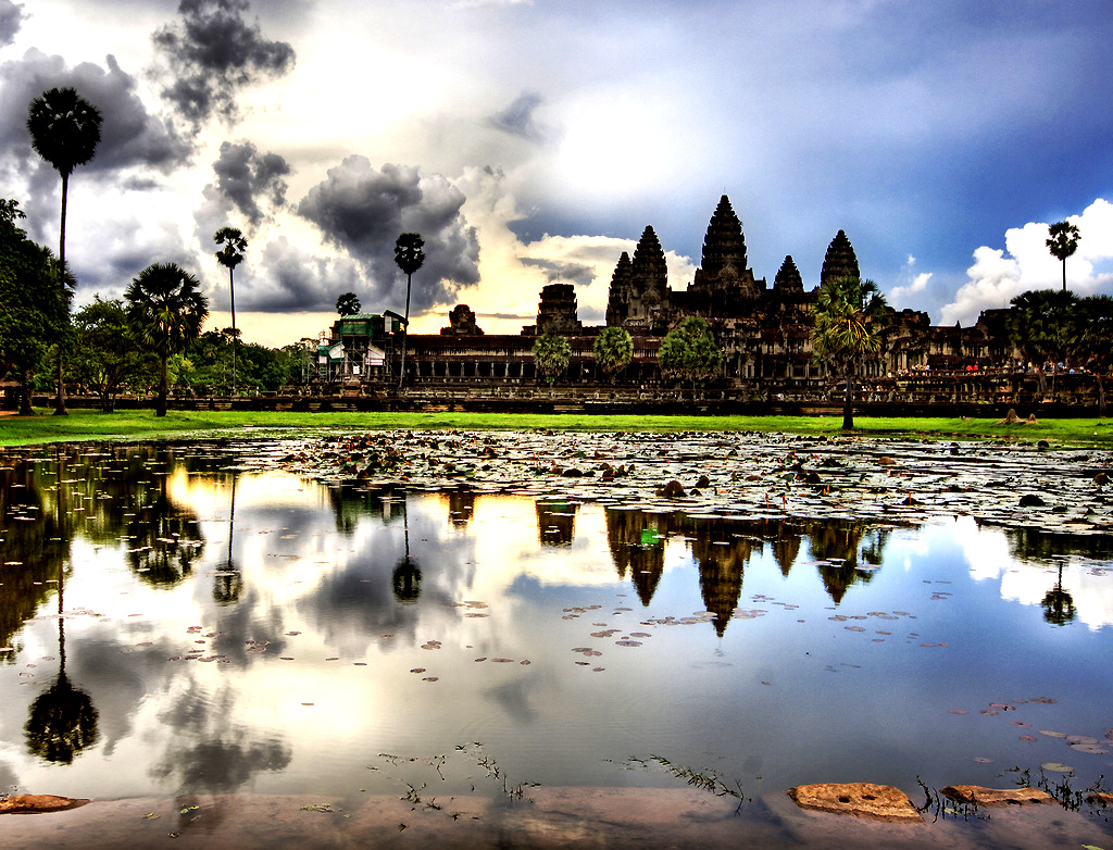 http://img4info.modetour.com/108/DONGNAMA/PAKAGE1/ANCOR/CambodiaAngkorWat.jpg