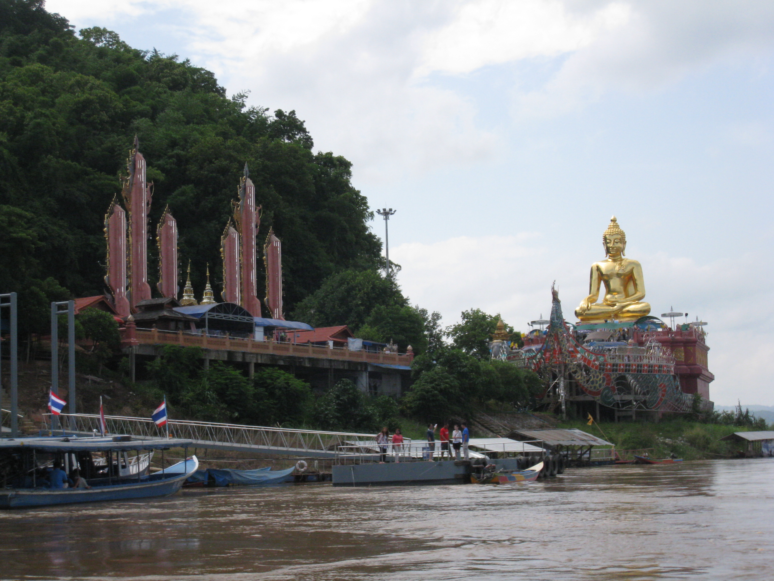 http://img4info.modetour.com/108/DONGNAMA/PAKAGE1/CHIANGMAI/goldentriangle2.jpg