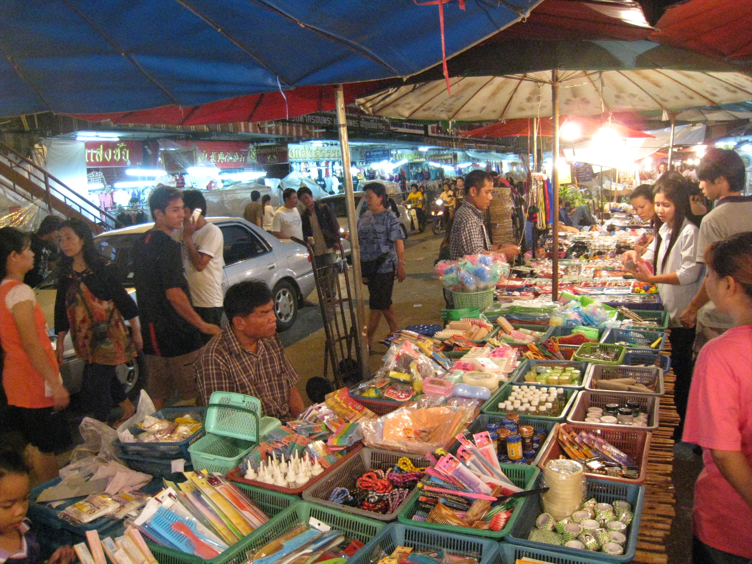 http://img4info.modetour.com/108/DONGNAMA/PAKAGE1/CHIANGMAI/nighttour.jpg