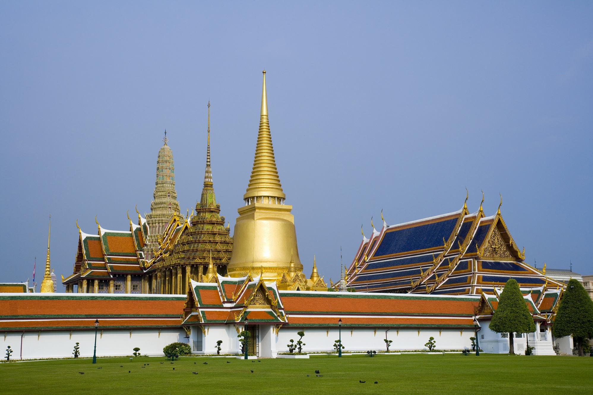 http://img4info.modetour.com/108/dongnama/pakage1/bangkok/TOUR/RoyalPalace1.JPG