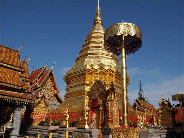 http://img4info.modetour.com/108/dongnama/pakage1/chiangmai/doisutep1.jpg