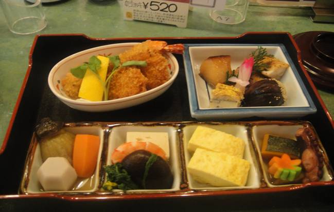 http://img4info.modetour.com/165/busanJAPAN/food/bentto.jpg